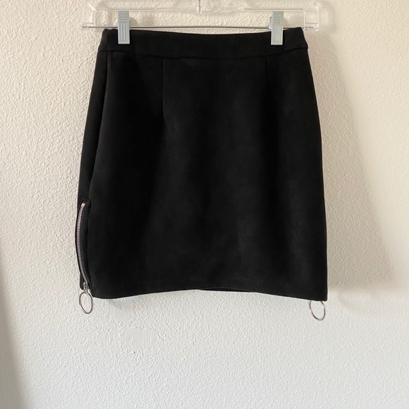 Seek The Label Black Faux Suede Zipper Mini Skirt - Picture 5 of 7